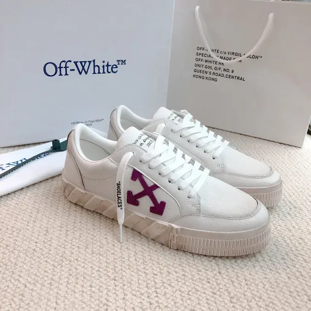 Off-White Arrow Logo White Lifestyle Sneakers 8