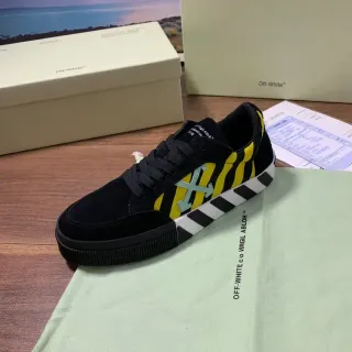 Off-White أحذية رياضية أنيقة أسود وأصفر مخططة شعار السهم
