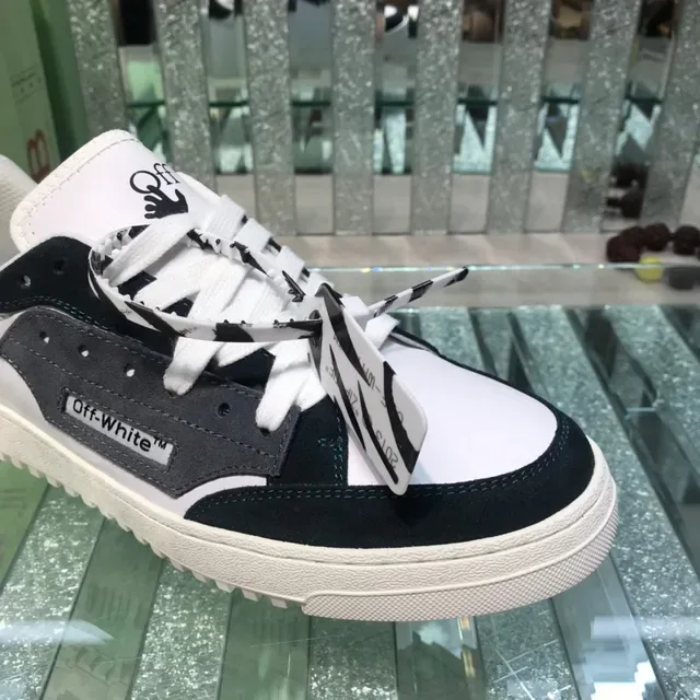 Off-White Black Low-Top Panelled Construction Lifestyle Sneakers 6