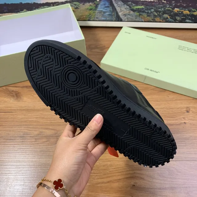 Off-White Diagonal Arrow حذاء رياضي أسود أبيض أسلوب حياة حذاء رياضي 2
