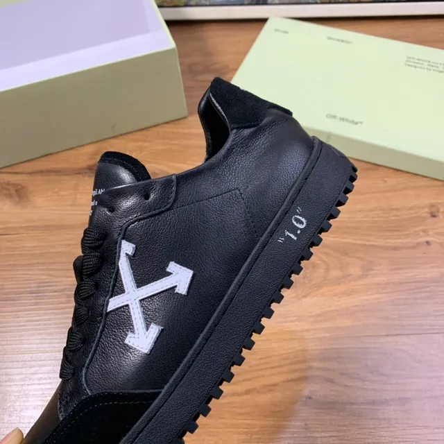 Off-White Diagonal Arrow حذاء رياضي أسود أبيض أسلوب حياة حذاء رياضي 3