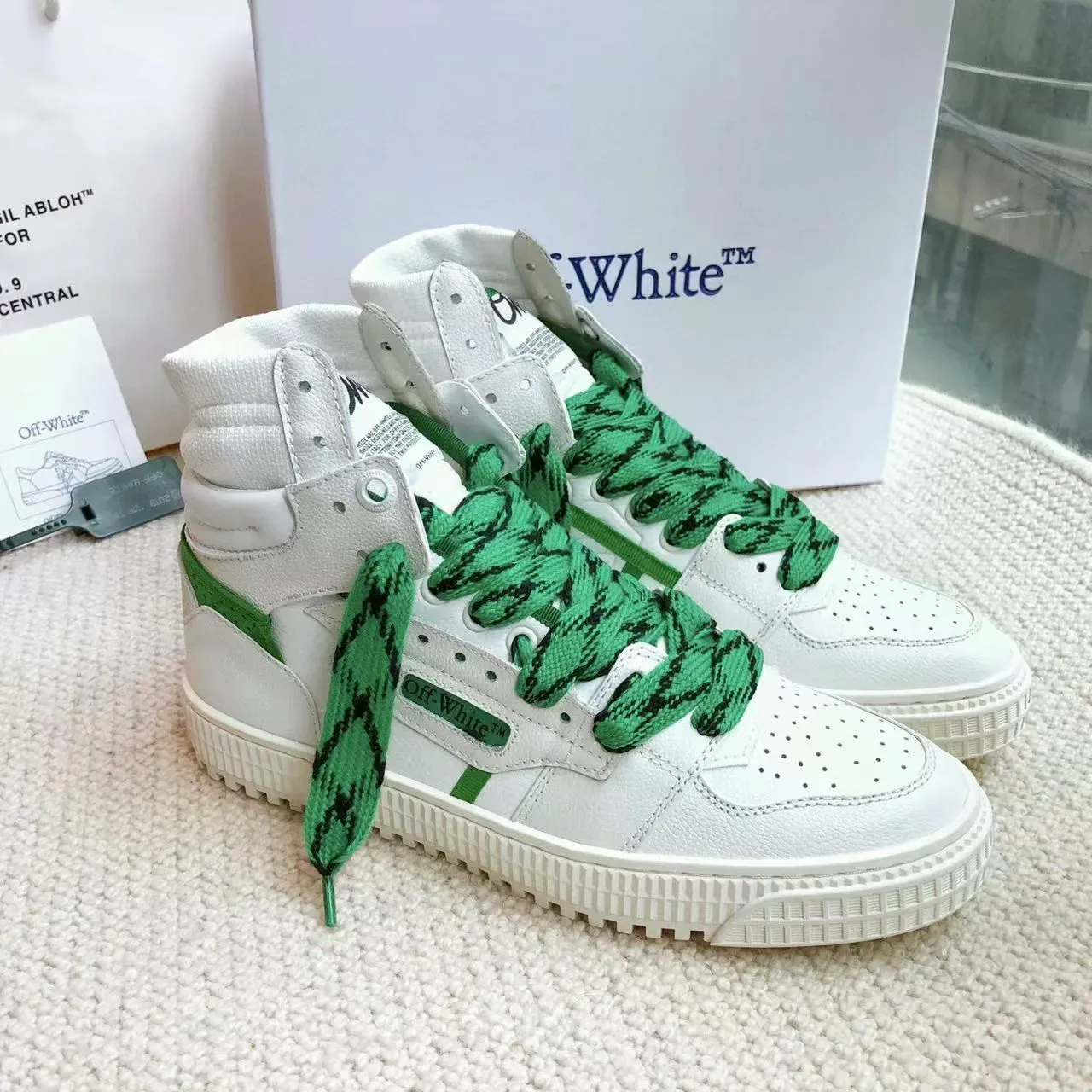 Off-White New Low Vulcanized White Green Lifestyle Sneakers 4
