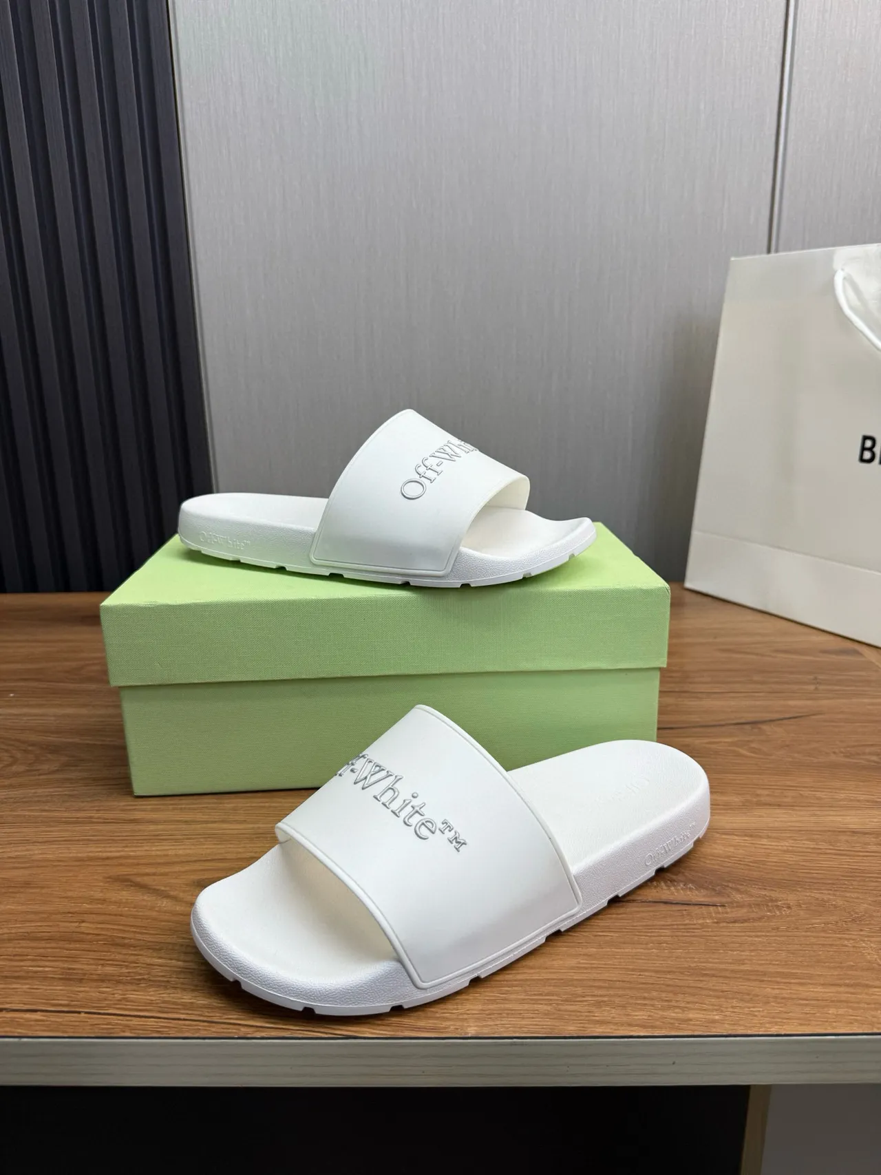 Off-White Slide সাদা মোল্ডেড রাবার চপ্পল 4