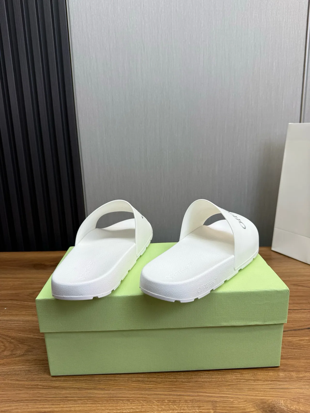 Off-White Slide সাদা মোল্ডেড রাবার চপ্পল 5