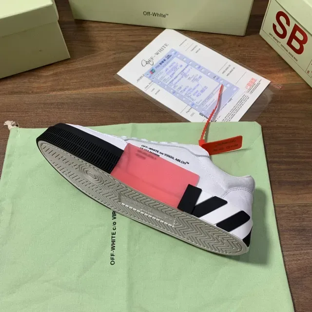 Off-White The Ten Black Low-Top Platform Diagonal Striped Midsole Lifestyle Sneakers 2