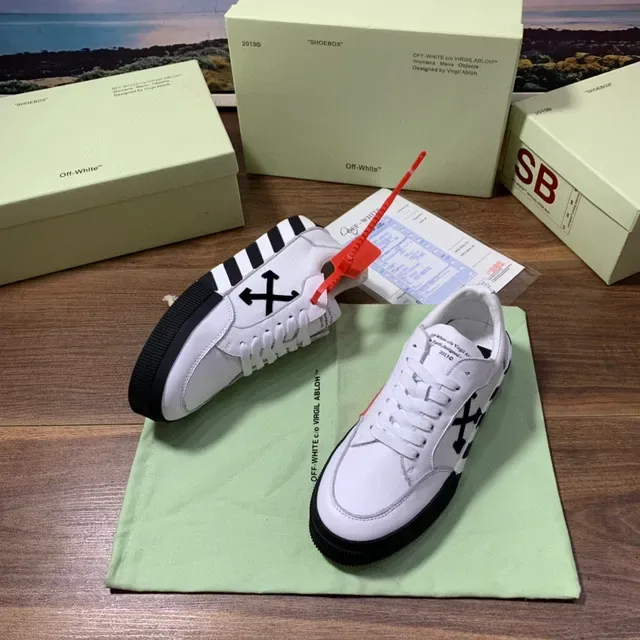 Off-White The Ten Black Low-Top Platform Diagonal Striped Midsole Lifestyle Sneakers 5