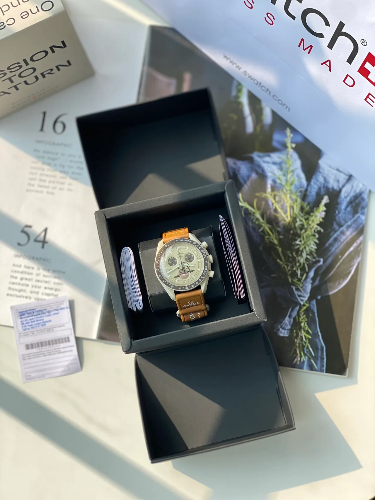 Omega Speedmaster Chronograph Beige Dial Tan Strap Mechanical Watch 9