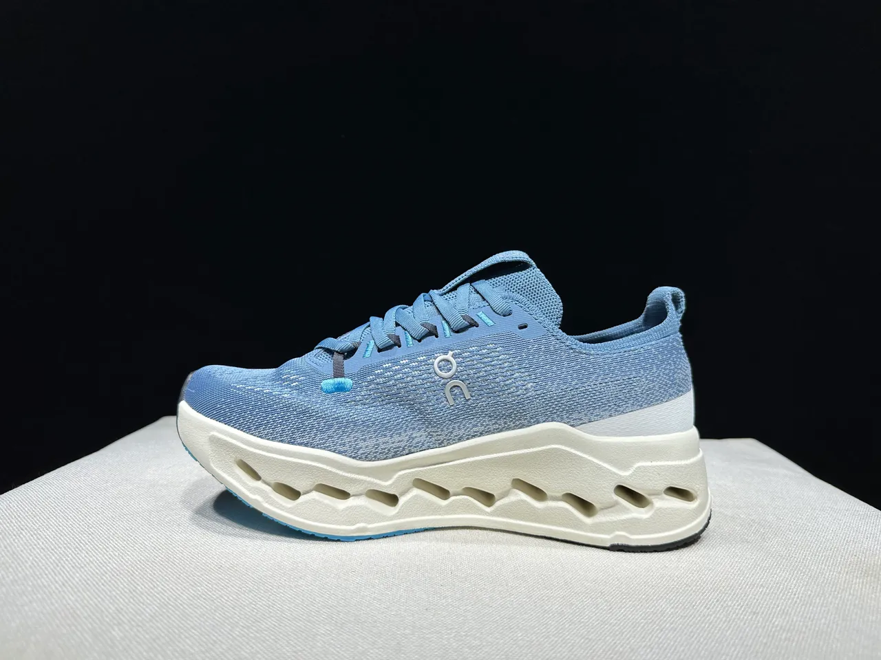 On Blue Beige Engineered Knit Upper Low-Profile Silhouette Running Shoes 7