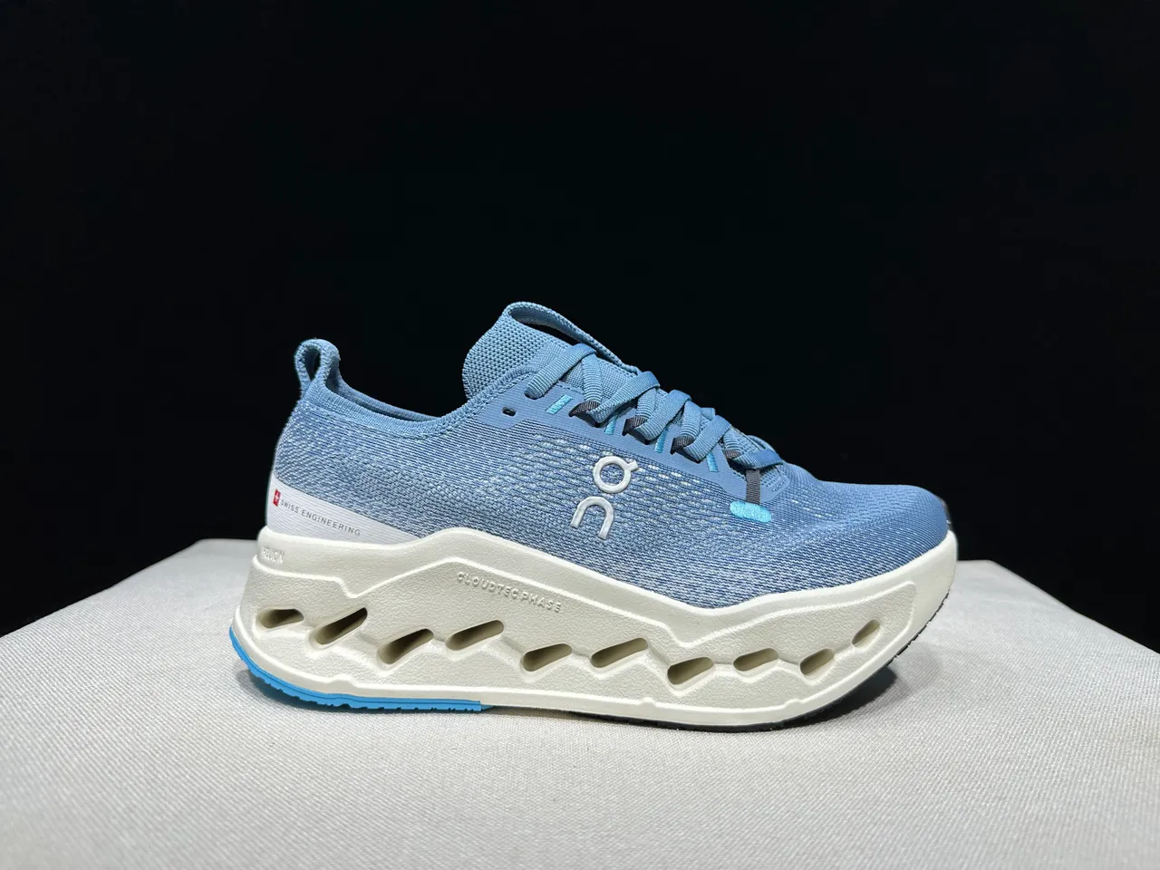 On Blue Beige Engineered Knit Upper Low-Profile Silhouette Running Shoes 8