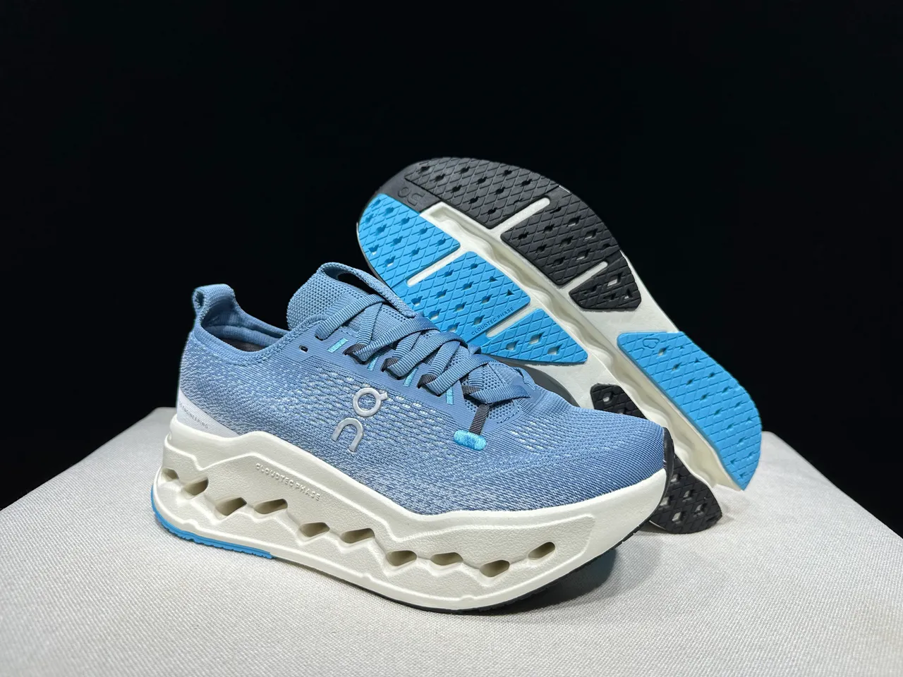 On Blue Beige Engineered Knit Upper Low-Profile Silhouette Running Shoes 10