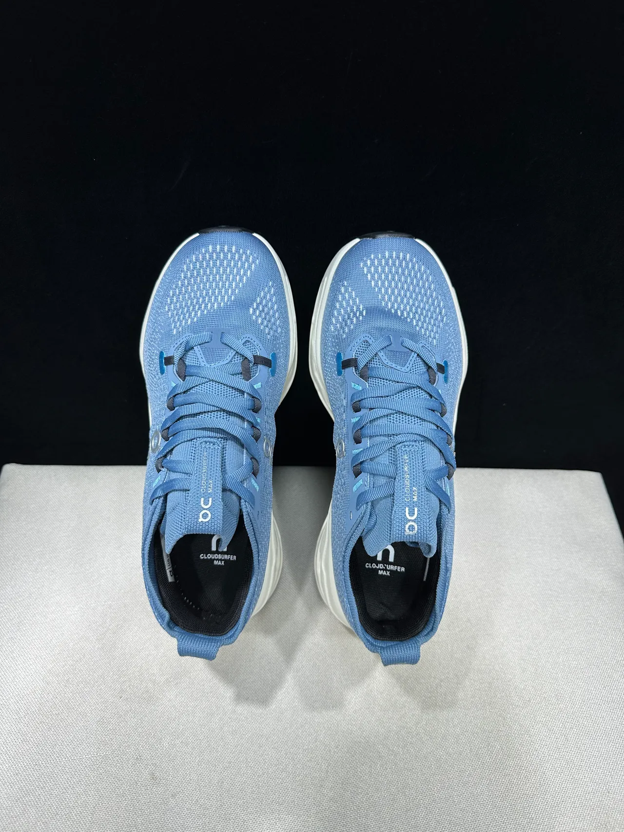 On Blue Beige Engineered Knit Upper Low-Profile Silhouette Running Shoes 11