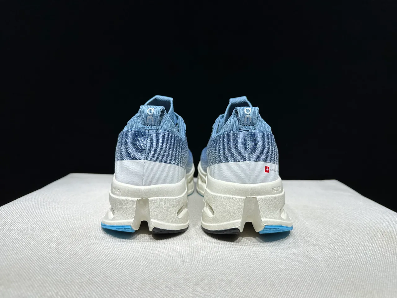 On Blue Beige Engineered Knit Upper Low-Profile Silhouette Running Shoes 12