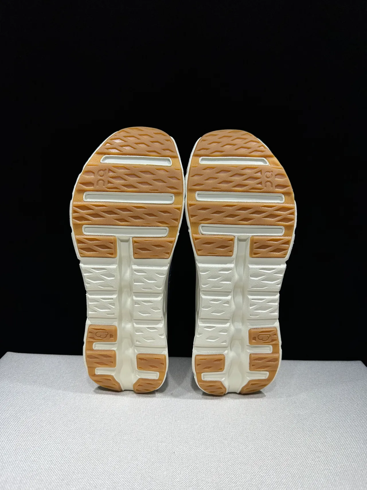 On Bleu Beige Tricoté Supérieur Sculpté Cavité Semelle intermédiaire Chaussures Lifestyle 2
