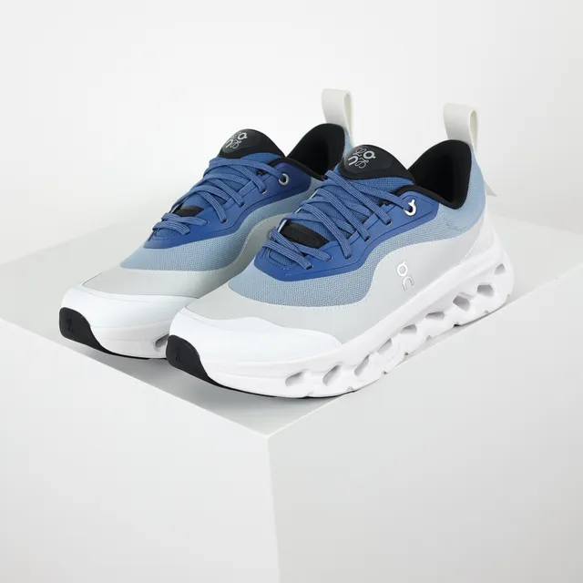 On Cloud Gris Bleu Semelle sculptée Maille et superposition synthétique Construction Chaussures lifestyle 2