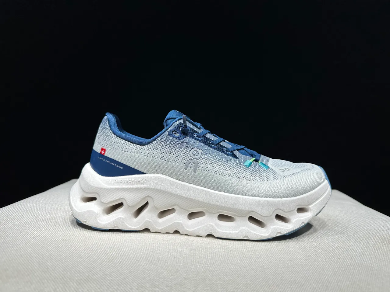 On Gray Navy Engineered Knit Upper Open Hexagonal CloudTec Pods Running Shoes 8