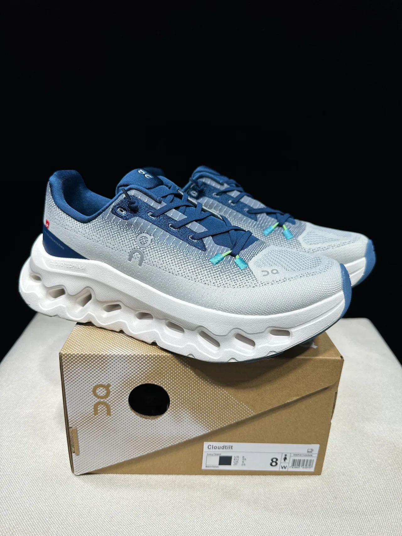 On Gray Navy Engineered Knit Upper Open Hexagonal CloudTec Pods Running Shoes 13