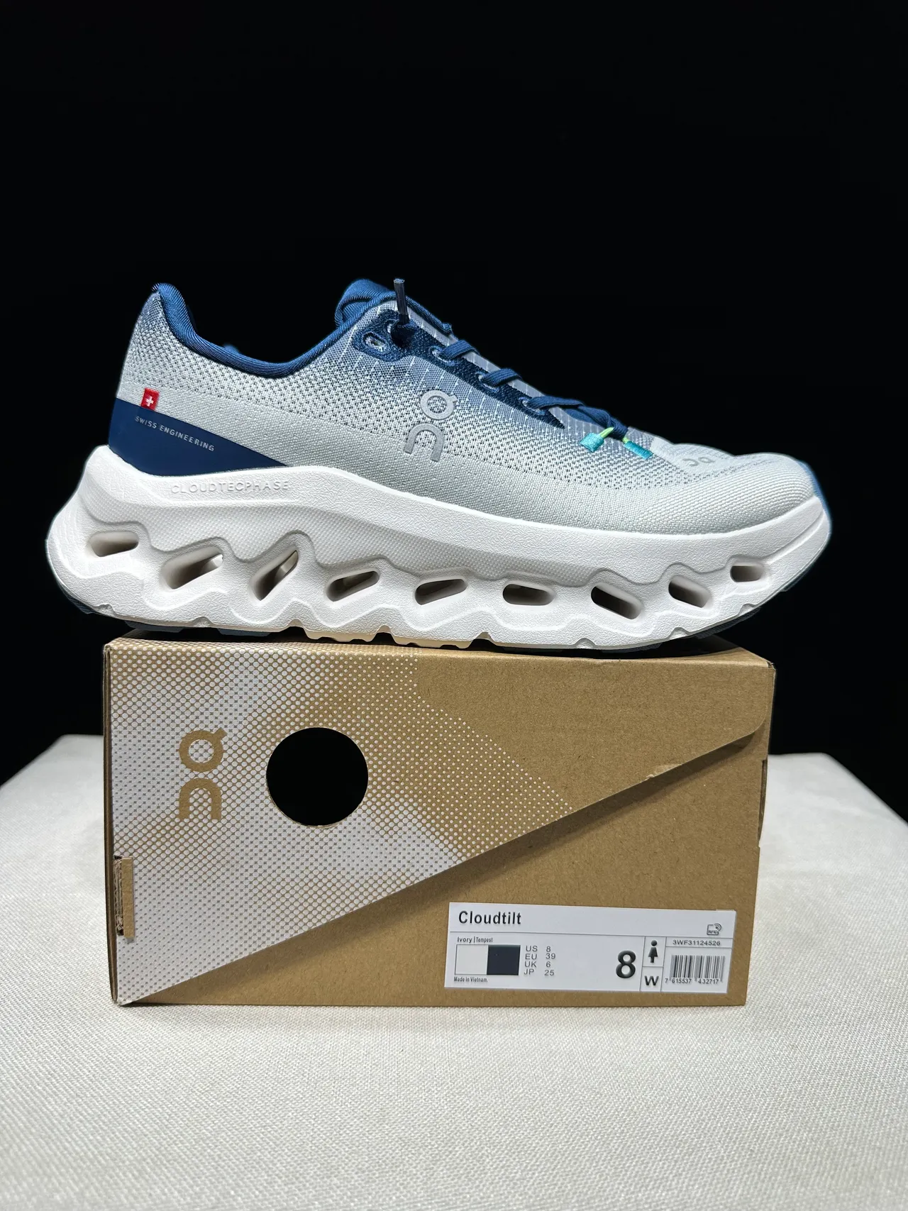 On Gray Navy Engineered Knit Upper Open Hexagonal CloudTec Pods Running Shoes 14