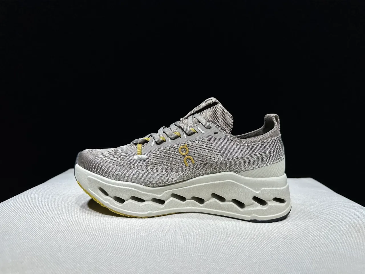 On Gray White Engineered Knit Upper Sculpted CloudTec Phase Midsole Running Shoes 3