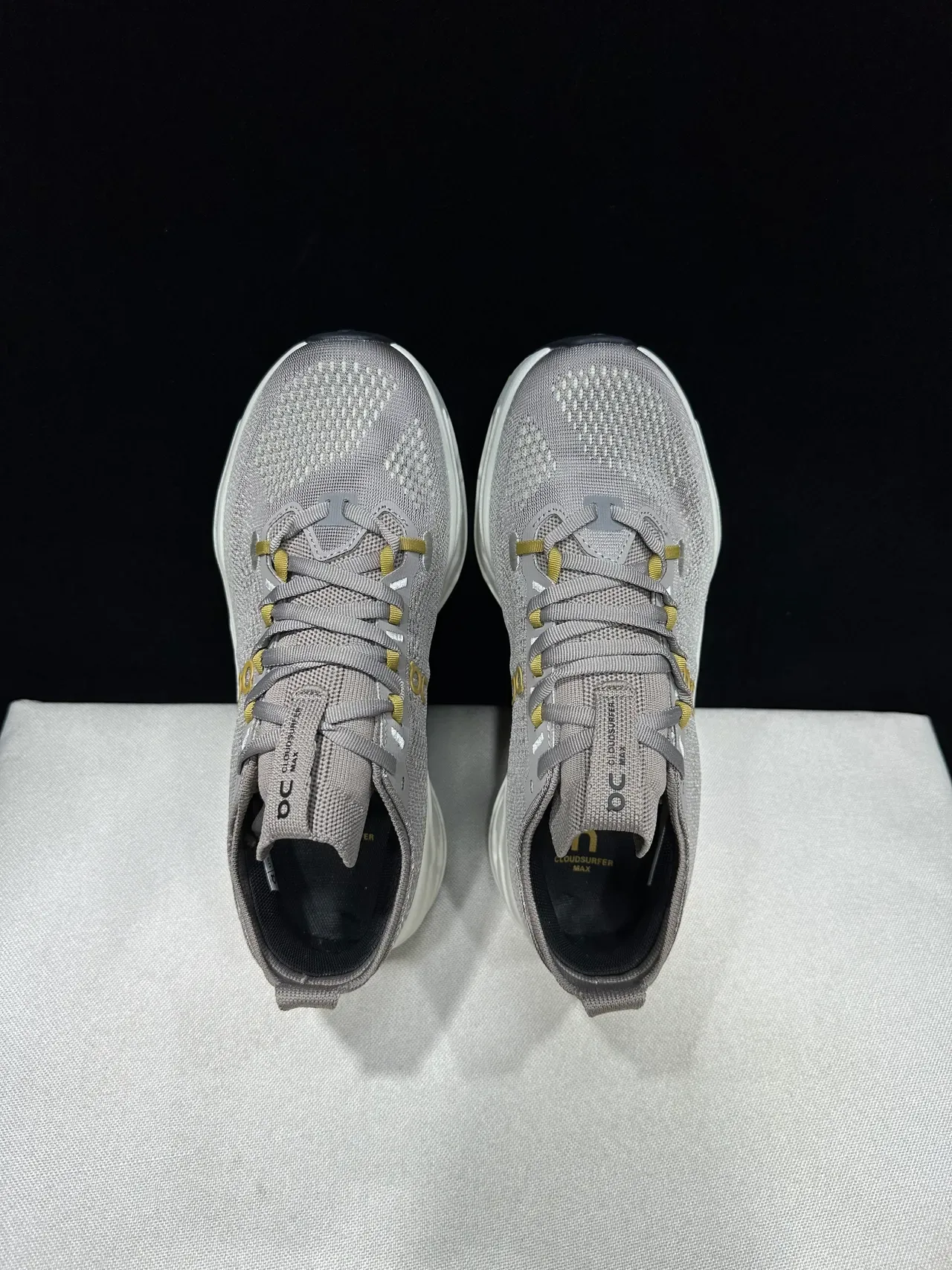 On Gray White Engineered Knit Upper Sculpted CloudTec Phase Midsole Running Shoes 6