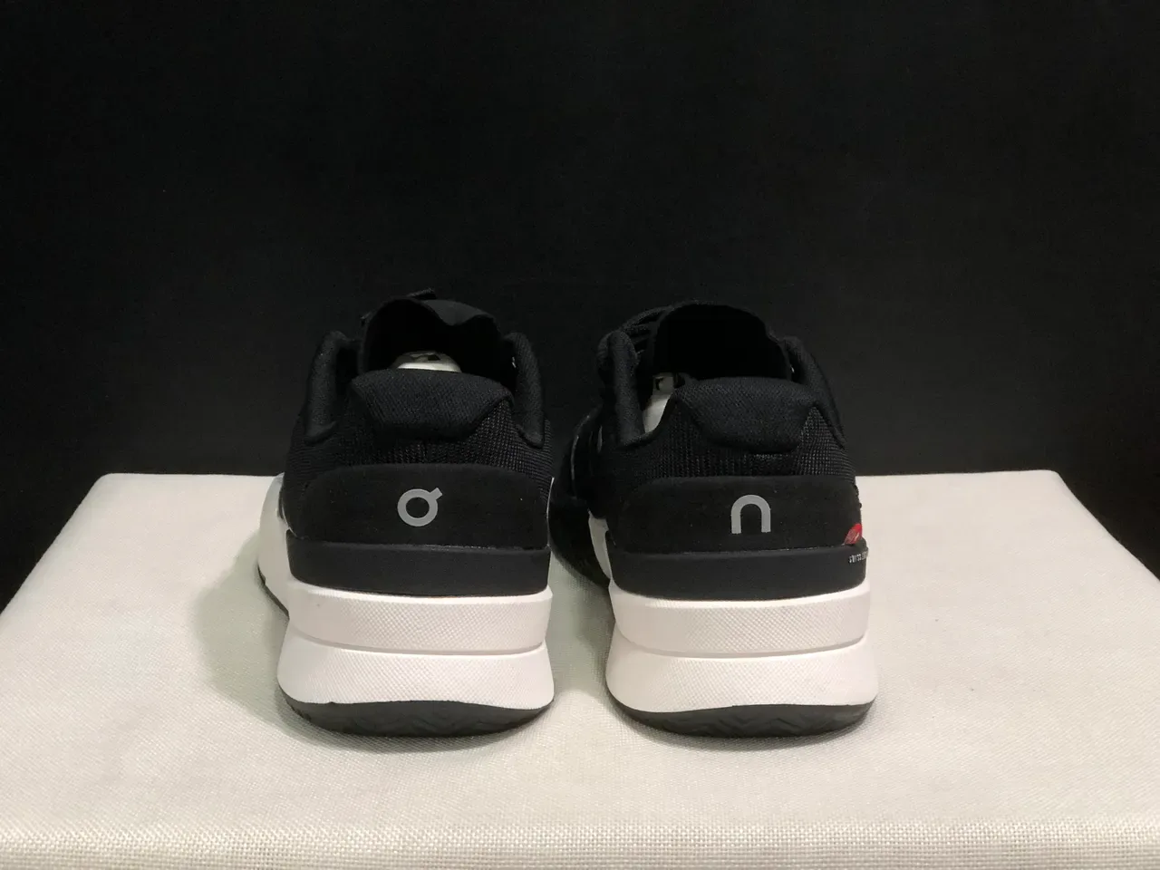 On THE ROGER Pro2 Black White Lifestyle Sneakers 3