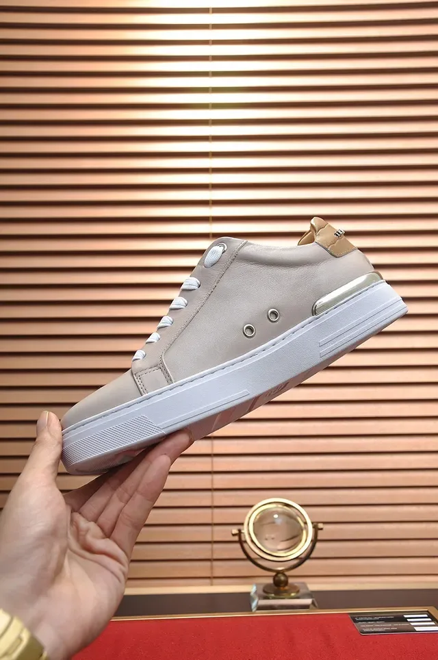 Philipp Plein Sneakers Lifestyle en cuir beige avec panneau latéral clouté 6