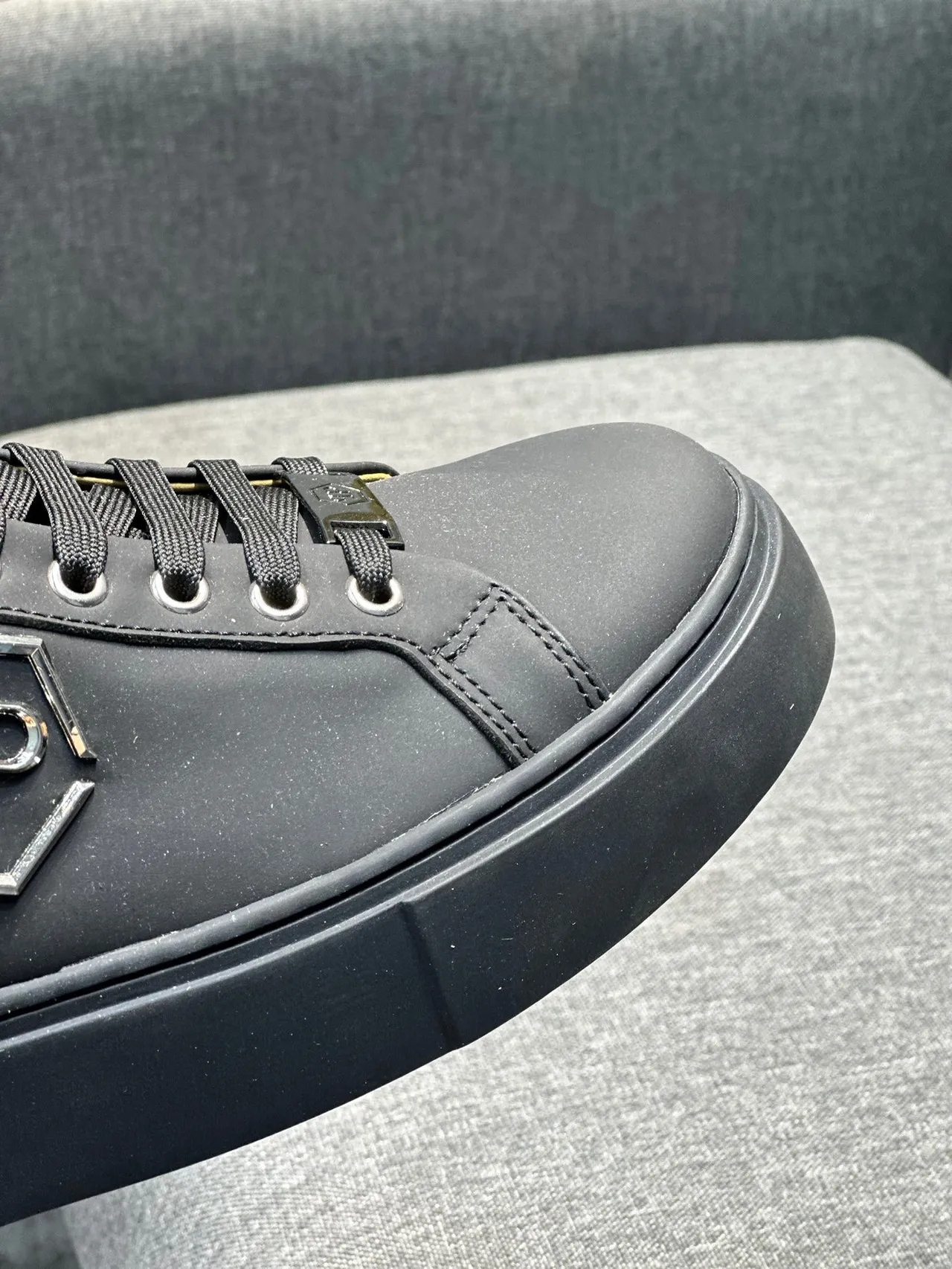 Philipp Plein Noir Jaune Cuir Supérieur Logo PP Hexagonal Métallique Chaussures Lifestyle 4