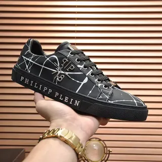 Philipp Plein फटा ग्लास प्रिंट काला लाइफस्टाइल स्नीकर