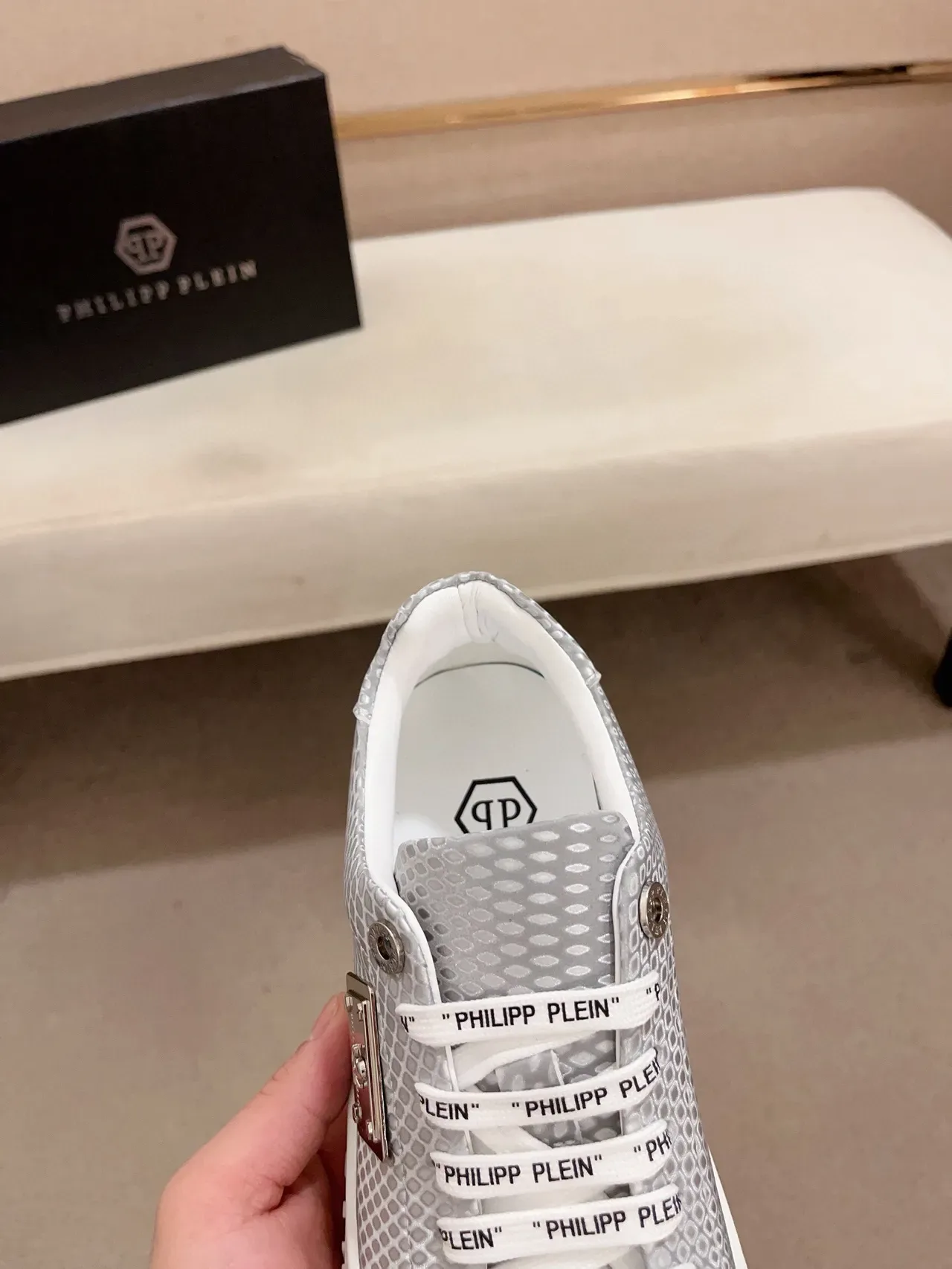 Philipp Plein Sneakers Lifestyle Gris Argent Perforées 6