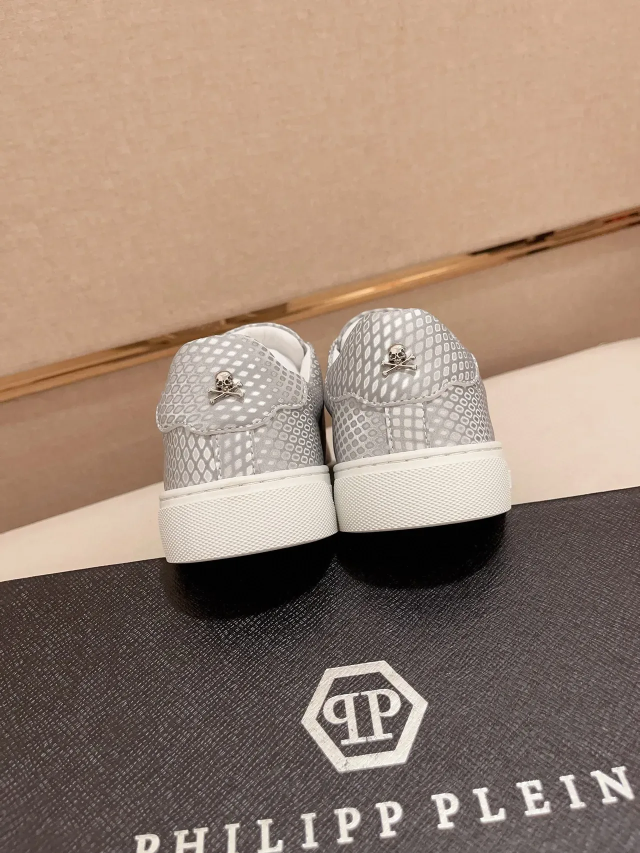 Philipp Plein Sneakers Lifestyle Gris Argent Perforées 8