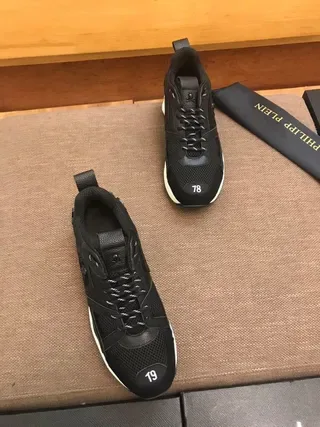 Philipp Plein Skull 19 Chaussures Lifestyle Noires et Blanches 4