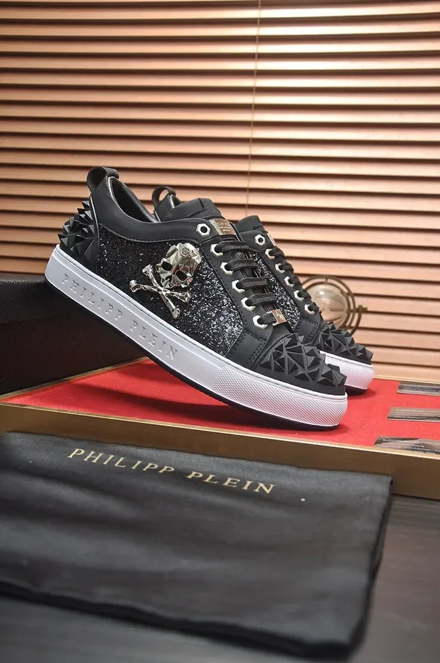 Philipp Plein Spiked Skull Embellished Black Lifestyle Sneakers 4