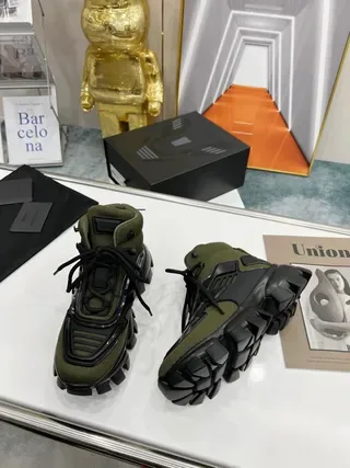 Prada Verde Ejército Negro High-Top Suela Rústica Tacón Lifestyle Sneakers 3