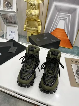 Prada Verde Ejército Negro High-Top Suela Rústica Tacón Lifestyle Sneakers 4