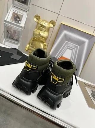 Prada Verde Ejército Negro High-Top Suela Rústica Tacón Lifestyle Sneakers 8