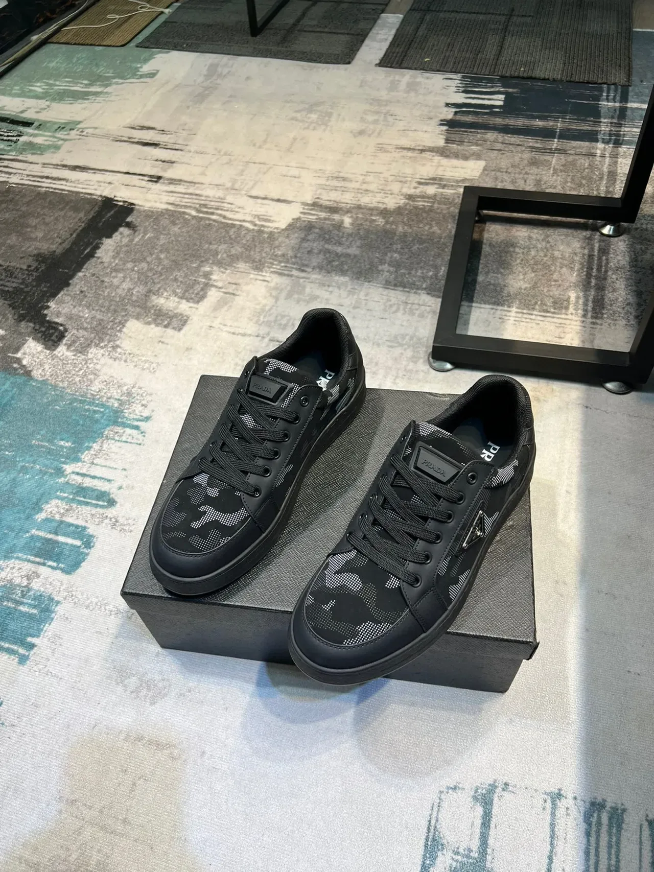 Prada Sneakers Lifestyle Noir Gris Camouflage Digital Tissu Supérieur Overlays Cuir 5