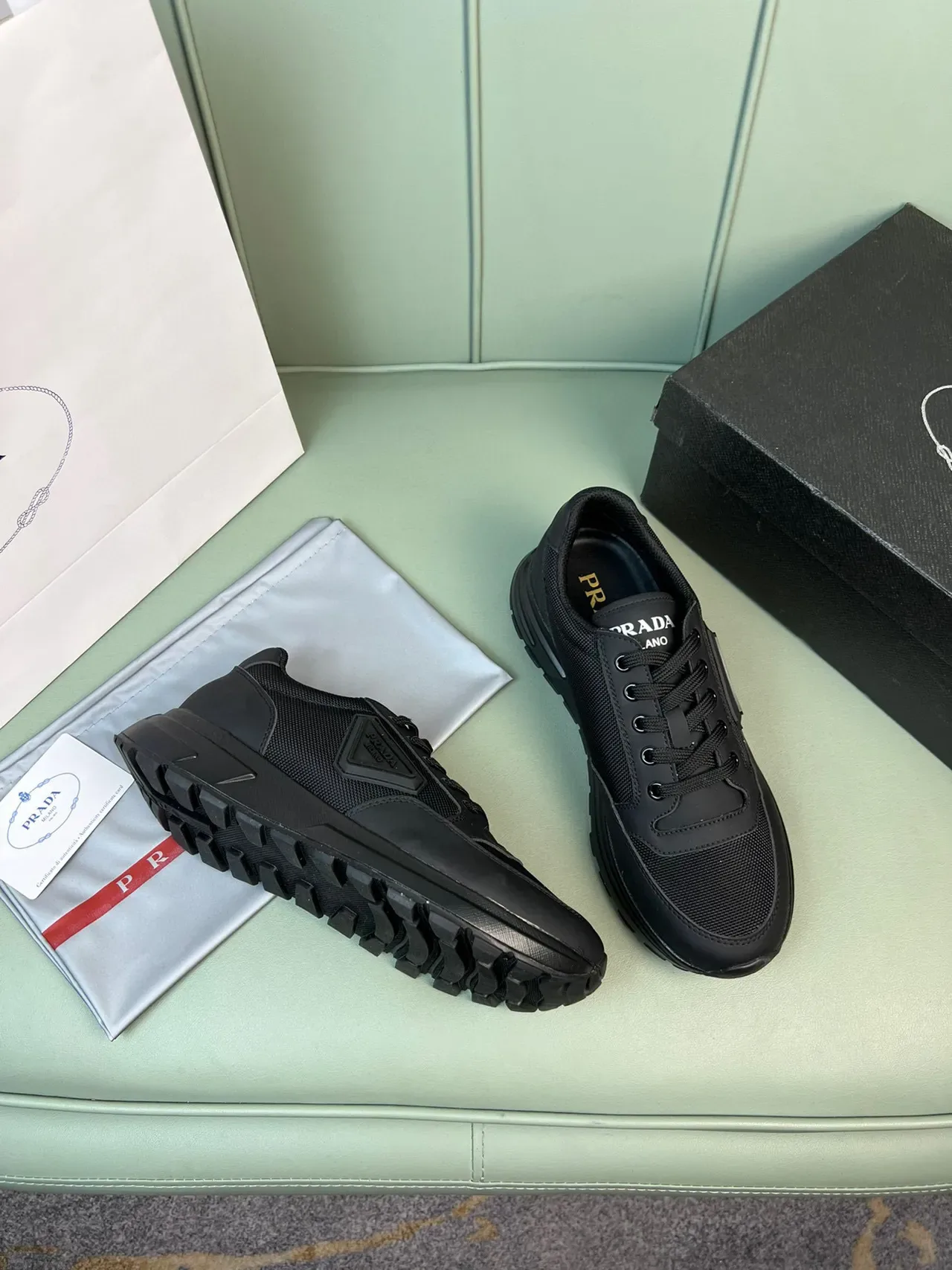Prada কালো মেশ এন্ড সিন্থেটিক আপার লাইফস্টাইল স্নিকার্স 5