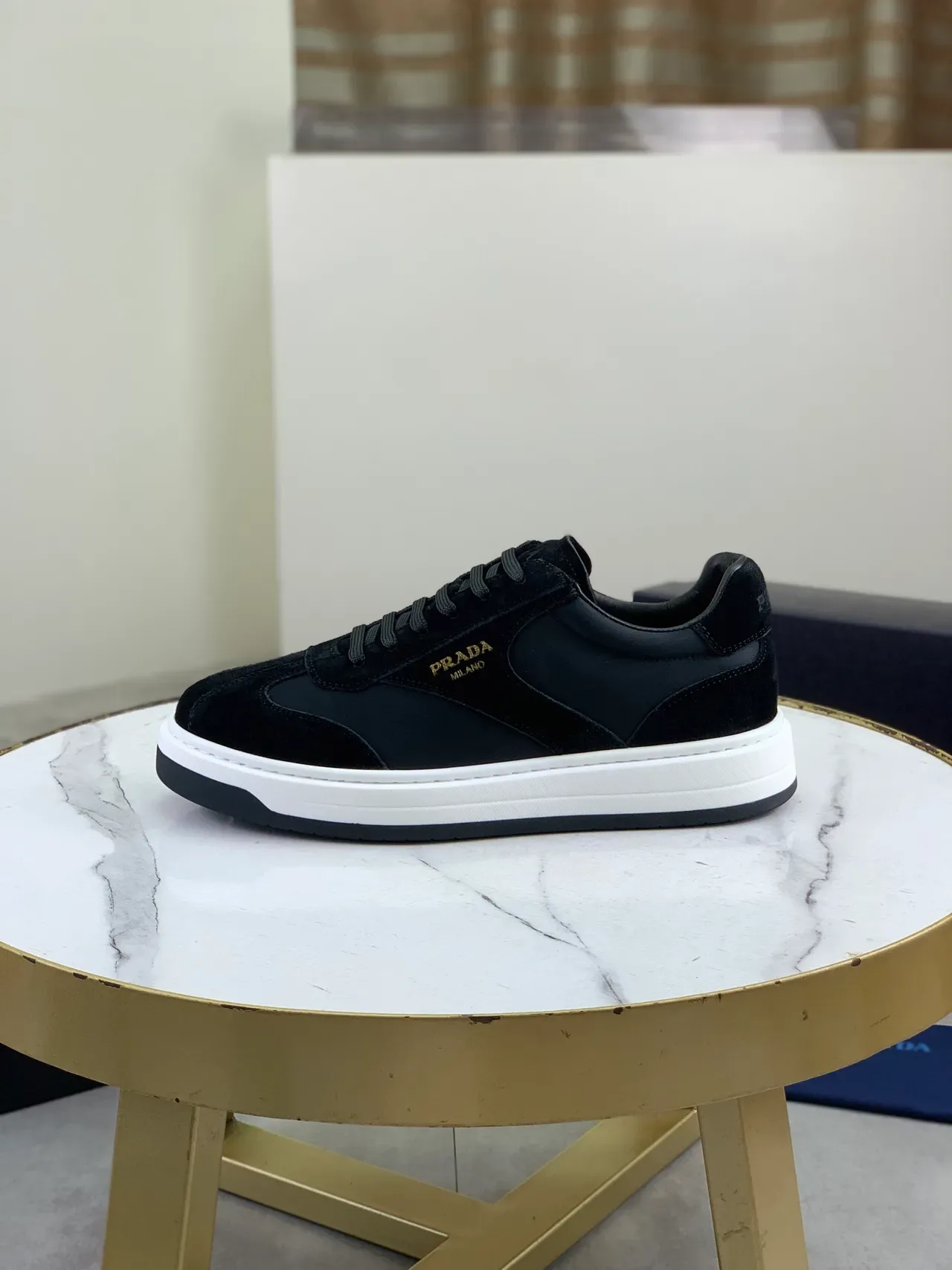 Prada Camurça E Couro Preto Branco Painel Logo Bordado Ouro Lifestyle Sneakers 5