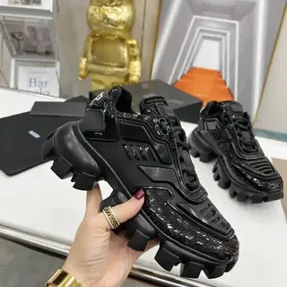 Prada Cloudbust حذاء رياضي أسود متلألئ جلد لامع سميك