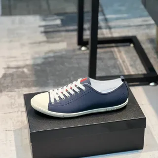 Prada Cloudbust Navy White Zapatillas Minimalistas de Estilo de Vida Low-Top