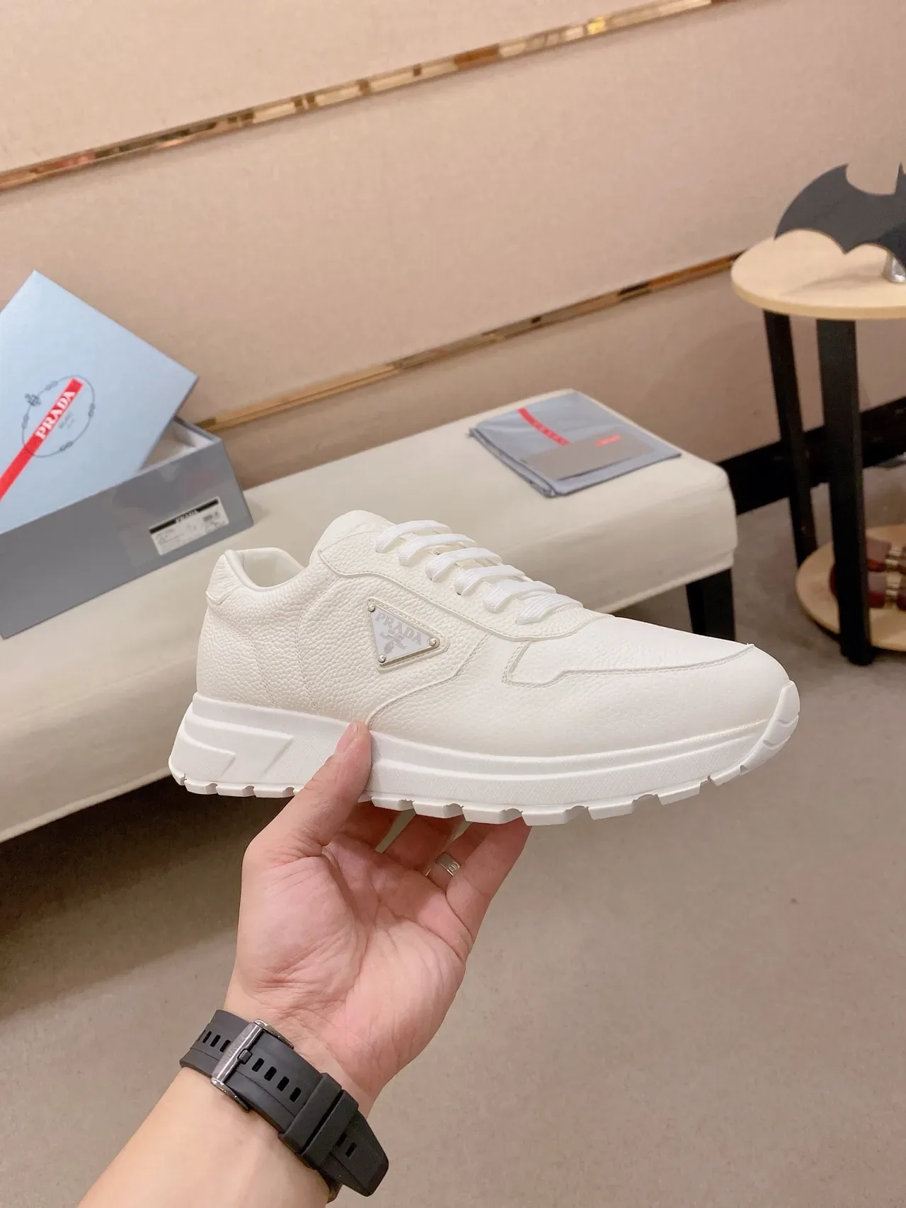 Prada Cloudbust সাদা পেবল্ড চামড়া লাইফস্টাইল স্নিকার্স 4