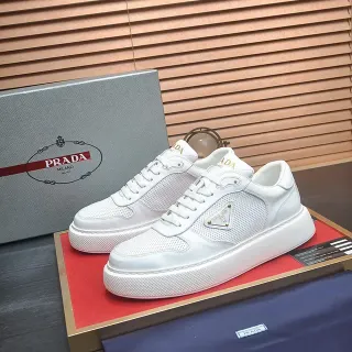 Prada Cloudbust Zapatillas Lifestyle de Cuero Perforado Blanco