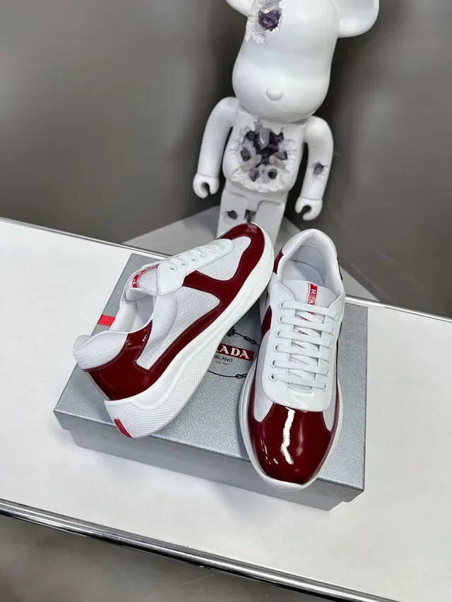 Prada Blanc Bordeaux Low-Top Cuir Patent Brillant Toe Cap Lifestyle Sneakers 4