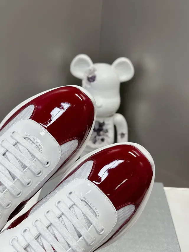 Prada Blanc Bordeaux Low-Top Cuir Patent Brillant Toe Cap Lifestyle Sneakers 6