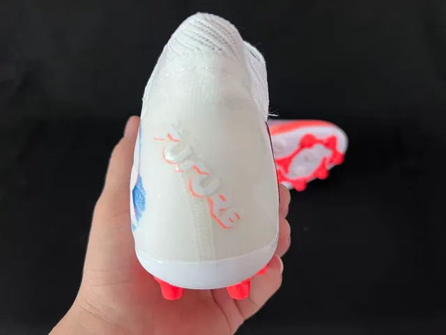 Puma Future Z Gradient White Red Blue Firm-Ground Chaussures de football 3