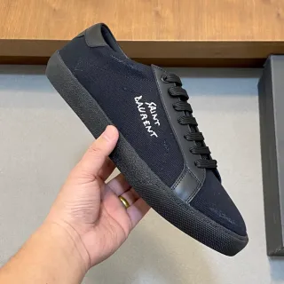 Saint Laurent أحذية رياضية لايف ستايل سوداء بقماش علوي مطرزة بشعار