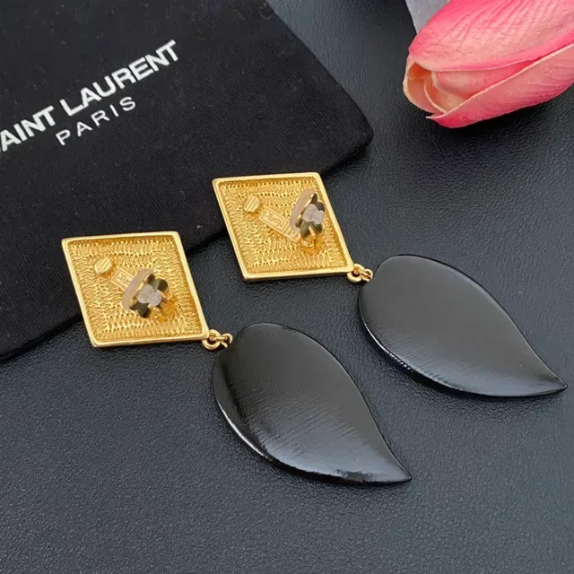 Saint Laurent أقراط ذهبي وأسود هندسية ورقية قطرة 5