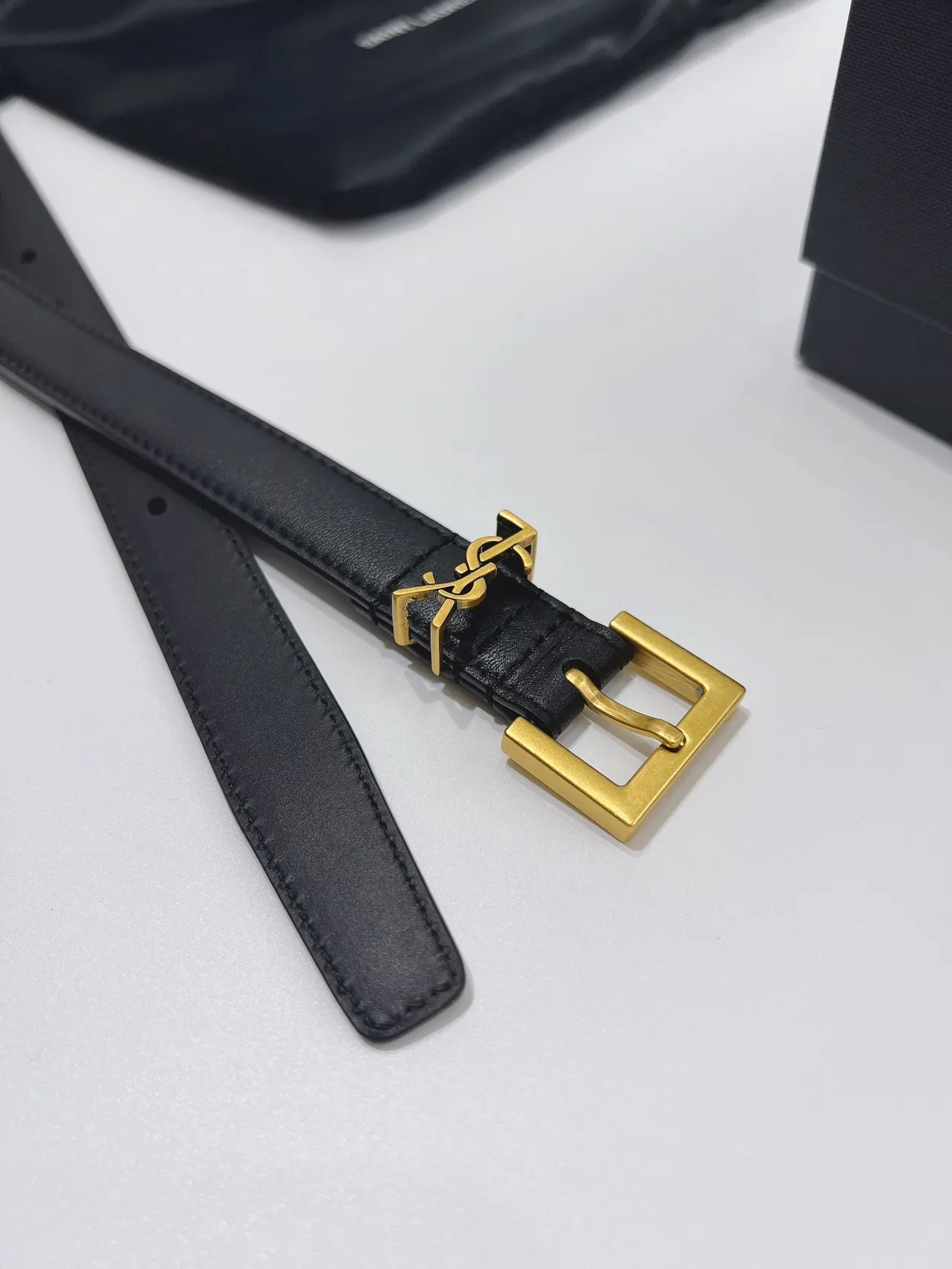 Saint Laurent Monogram ceinture noir or lisse YSL boucle cuir ceinture 5