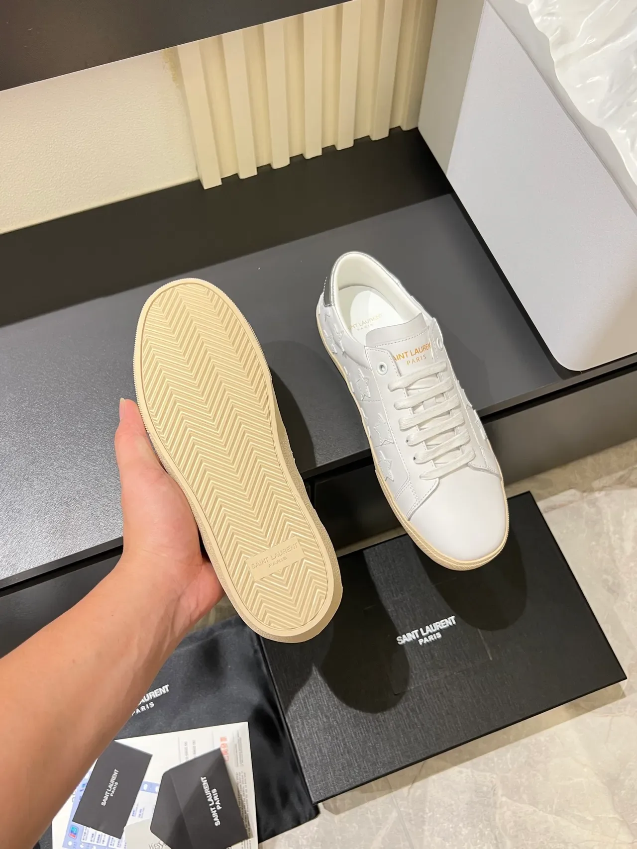 Saint Laurent White Red Leather Embossed Star Motifs Lifestyle Sneakers 4