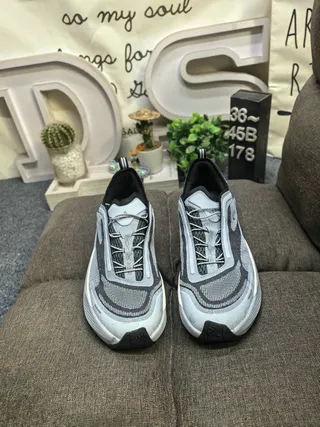 Salomon Gray Black Mesh-and-Synthetic Upper Sculpted Dual-Density Midsole Running Shoes 10