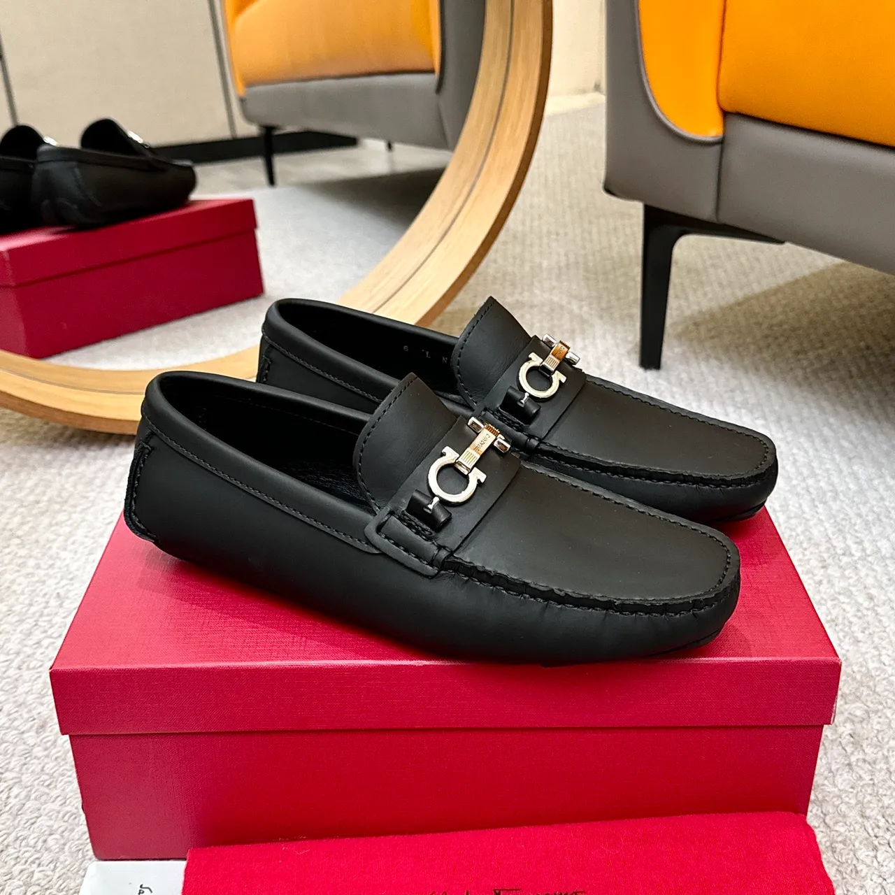 Salvatore Ferragamo Gancini mocassins en cuir noir 3